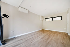 Photo 17- click for photo gallery